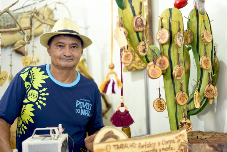 Com feirinha, Encontro Povos do Mar oferece visibilidade para artesãos de comunidades tradicionais