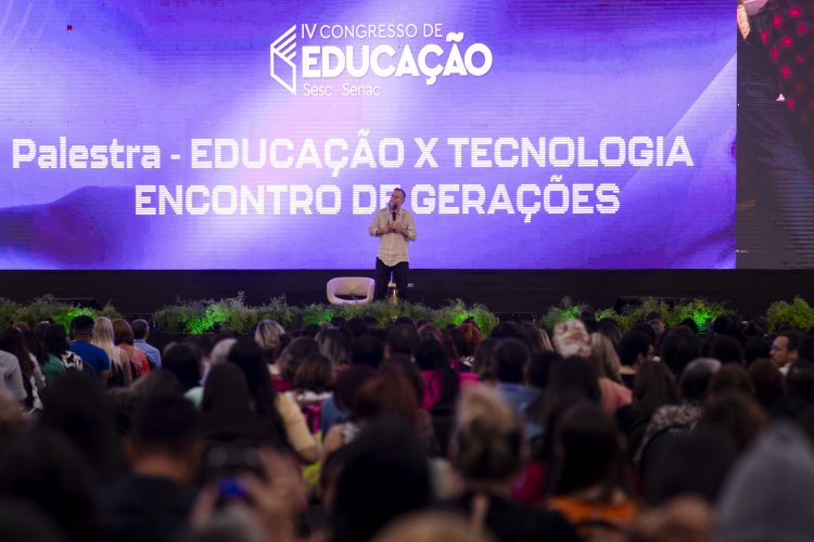 Marcos Piangers fala sobre o papel do professor em um mundo tecnológico