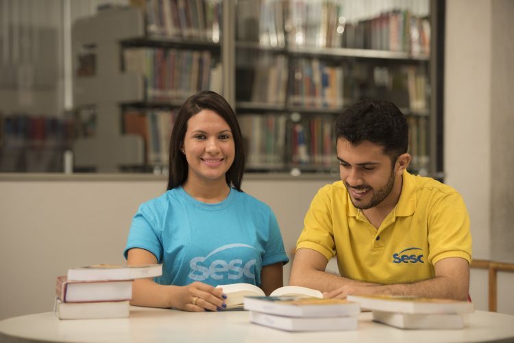Gratuito. Sesc abre matrículas para turmas de pré-universitário e EJA no Ceará