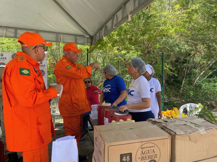 Sesc apoia equipe atuante no combate ao incêndio no Parque do Cocó