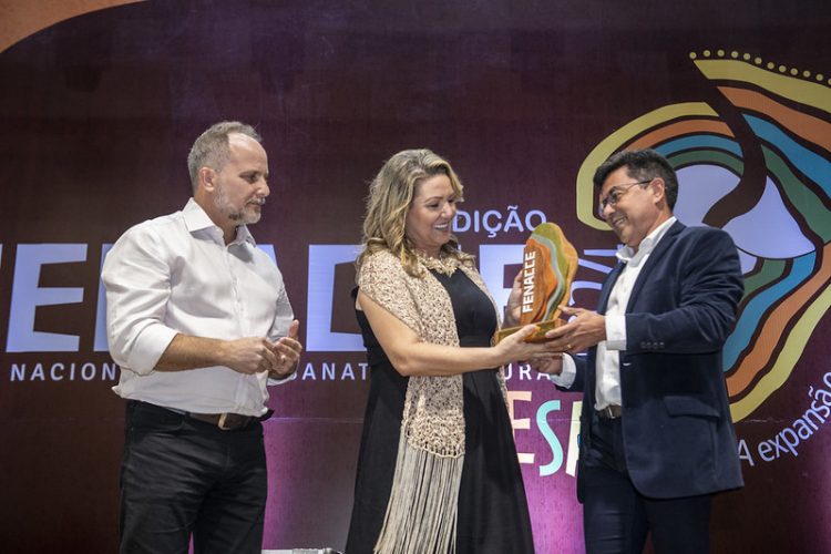 Sistema Fecomércio é homenageado com Prêmio Fenacce